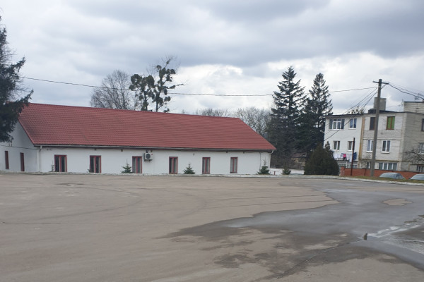 Действующий завод по производству безалкогольных напитков, минеральной воды и кукурузных палочек